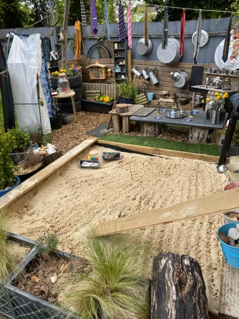 Sandpit And Mud Kitchen, Outdoor Nature Area Eyfs, Nature Play Garden, Preschool Sandpit Ideas, Diy Outdoor Playscape, Reggio Backyard, Waldorf Outdoor Play Space, Sandpit Ideas Childcare, Eyfs Garden Ideas Outdoor Areas