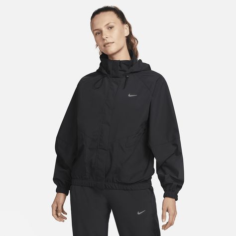 Nike Storm-FIT Swift Women's Running Jacket Sport Fits, Nike Coat, Fits Casual, Womens Running Jacket, Running Nike, Sport Clothing, Packable Jacket, Bungee Cord, Running Jacket