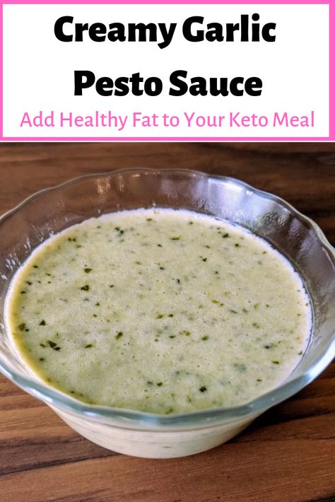 Keto Cream Sauce For Vegetables, Steak With Pesto Sauce, Garlic Pesto Sauce, Easy Pesto Sauce, Healing Meals, Adkins Recipes, Keto Sauce, Pesto Sauce Recipe, Garlic Pesto