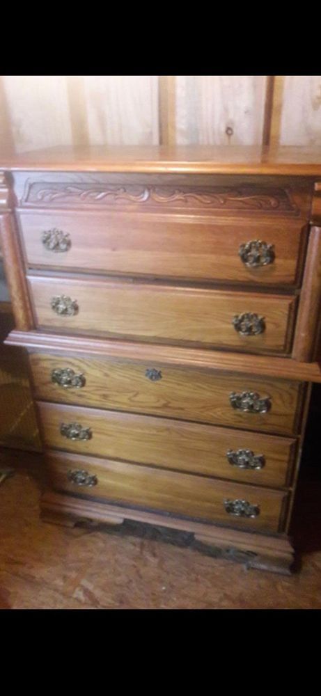 Actually this is just one piece of an entire bedroom suite I am working on! Stored out in a shed, the funky, orangish oak finish...yuck! I told hubby that I wanted the whole set. He laughed, and helped load it up.   This is from the ad I saw...a whole set. Lovely!   I removed the drawers, took off the hardware, and let the sanding begin! I start with a 120 grit and finish with a fine grit. I make sure I use the orbital sander so I don’t mess up the grain.   You guys know I always miss… Refinishing Bedroom Furniture Set Before And After, Painted Furniture Before And After Bedroom Sets Dark Wood, Refinishing Solid Oak Dresser, Restaining Wood Dresser, Refinished Bedroom Furniture, Large Wooden Planters, Long Curtain Rods, Peel N Stick Wallpaper, Mens Dresser Referbish