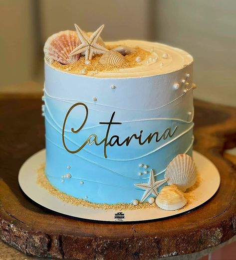 Sea Cake Ideas Birthday, Beachy Cake Ideas, Ocean Cake Birthday, Beach Theme Cakes Birthday, Underwater Theme Cake, Ocean Wave Cake, Beach Theme Cakes, Beach Themed Birthday Cakes, Ocean Beach Cake