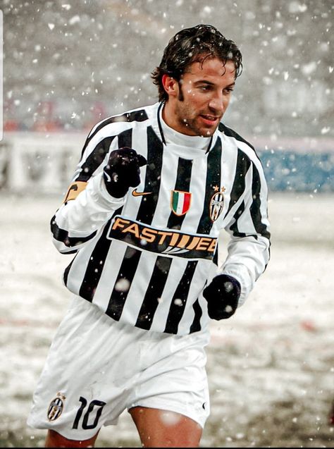 Juventus Soccer, Christ Tattoo, Alessandro Del Piero, Football Players Photos, Sir Alex Ferguson, Football Fashion, Football Icon, Football Is Life, Juventus Fc