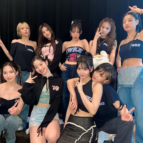 Twice Group Photo Icon, Twice Square Photo, Twice 0t9, Twice Icons Ot9, Twice Group Photo, Lovelys Twice, Lovely Twice, Philippine Arena, Twice Photos