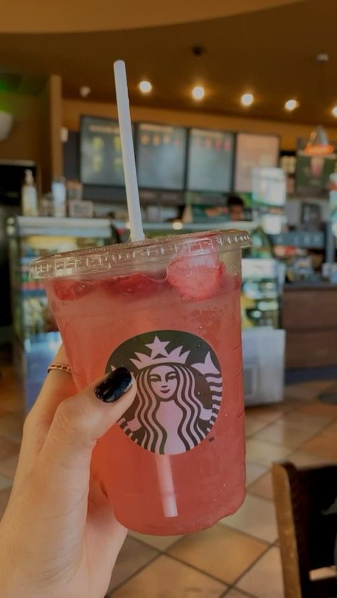 Starbucks [Video] | Starbucks kahvesi, Starbucks, Yemek pornosu Starbucks Video, Boomerang Instagram, Starbucks Cold Brew, Happy Birthday Boyfriend Quotes, Aesthetic Starbucks, Eating Food Funny, Starbucks Coffee Drinks, Foodie Instagram, Coffee Shop Aesthetic