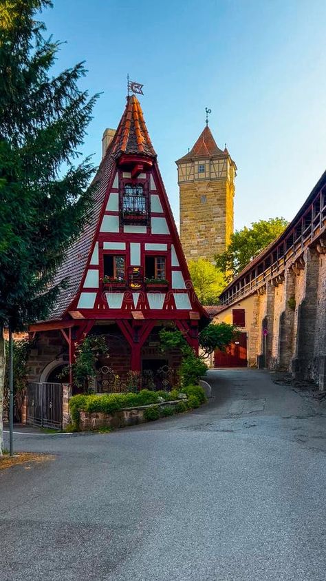 German traditional architecture half-timbered houses in historical center Rothenburg ob der Tauber, Bavaria, Middle stock images Traditional German House, German Architecture Traditional, Bavarian House, Pretzel Shop, German Cottage, Sims 4 Worlds, German Houses, German Architecture, Rothenburg Ob Der Tauber