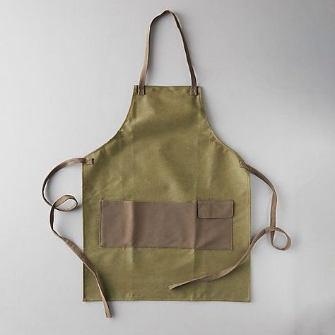 So whether you’re a brand-new gardener or a seasoned pro hoping to up your game, read on for some of the chicest gardening tools and accessories out there. #gardening #gardeningtools #backyard #gardenaccessories #home #elledecor Garden Apron, Garden Boots, Gardening Gear, Gardening Apron, Cut Flower Garden, Gardening Gloves, Market Tote, Gardening Tools, Christmas 2020