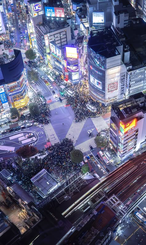 Citypop Wallpaper, Japanese Streets Aesthetic, Shibuya Crossing Photography, Fish Eye City, Rural Japan Aesthetic, Japan Trip Aesthetic, Shibuya Wallpaper, Japan Life Aesthetic, Japanese Cinematography