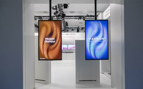 #LGElectronics #Samsung #Televisions Digital Display Wall, Digital Screens Retail, Digital Window Display, Photo Studio Design, Shoe Store Design, Digital Signage Displays, Samsung Electronics, Signage Display, Window Display Design