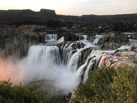 Perrine Coulee Falls - Idaho | AllTrails Shoshone Falls, A Short Hike, Bike Trail, Autumn Park, Twin Falls, The Cave, Trail Maps, Beautiful Waterfalls, Family Trip