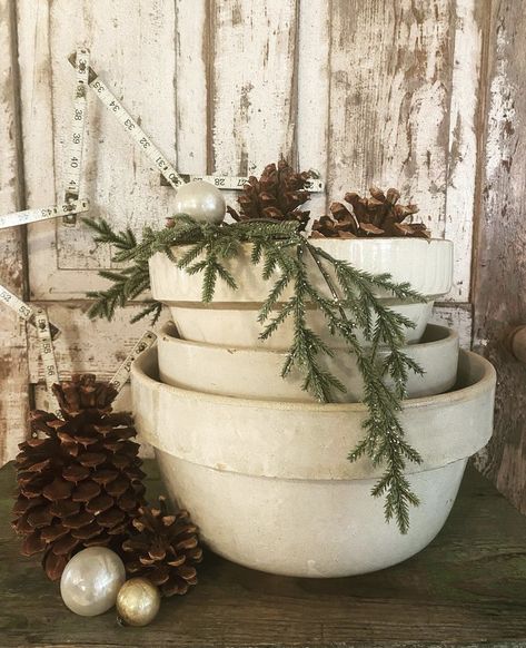 Crock Bowls Decor, Crock Decor, Christmas Crock, Bowl Decor, Christmas Cottage, Bah Humbug, Farm Houses, Chic Holiday, Wooden Boards