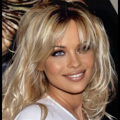 Pam Anderson Hair Bangs, Pamela Anderson Bangs 90s, 90s Blonde Bombshell, Pamela Anderson Hair Bangs, Pam Anderson Hair 90s, Pamela Anderson 90s Hair, Pam Anderson Makeup, Pam Anderson Hair, Pamela Anderson Makeup