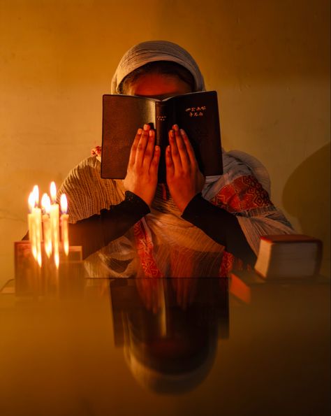 Ethiopian orthodox women praying 🤲 Ortodox Wallper Ethiopia, Orthodox Profile Picture, Orthodox Christianity Ethiopia, Ethiopia Orthodox Wallpaper, Ethiopian Orthodox Wallpaper, Ethiopian Orthodox Church Pictures, Orthodox Christian Wallpaper, Orthodox Ethiopia, Orthodox Ethiopian