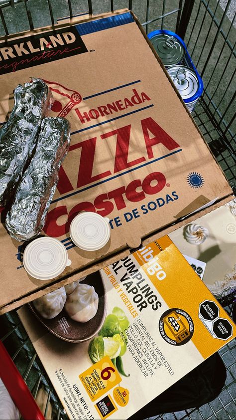 #costco #dates couples goals #dumplings #pizza #loverboy Costco Aesthetic, Costco Pizza, Costco Food, Usa Dream, Pizza Date, Costco Meals, Florida Life, Pretty Wallpapers Tumblr, Food Shopping