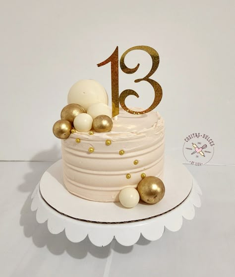 70 Bday Cake, Cakes With Balls Decoration, Sphere Cake Ideas, Chocolate Sphere Cake, Cake With Balls Decoration, Cake With Gold Balls, Cake Spheres, Gold Cake Design Birthday, Sphere Cake