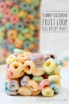 Fruit Loops Recipe ~ Rainbow Squares.  Similar to traditional Rice Krispy Treats. Fruit Loop Marshmallow Treats, Fruit Loop Bars, Froot Loop Rice Krispie Treats, Cheerio Treats, Froot Loop, Yummy Rice, Rainbow Squares, Rainbow Rice, Krispie Treats Recipe