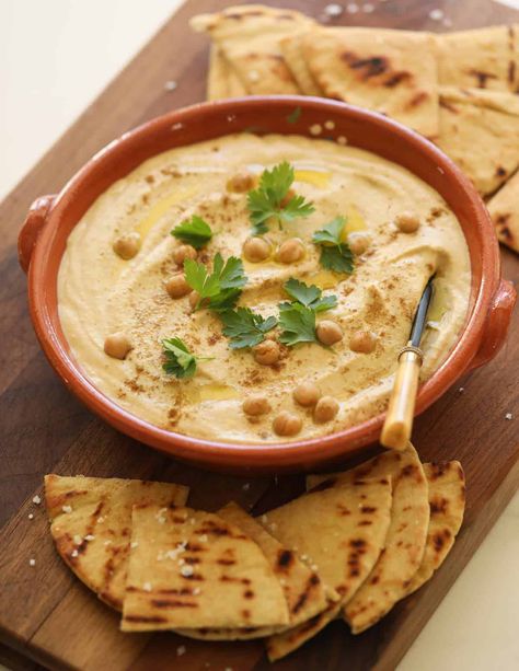 Hummus and Pita - Entertaining with Beth Hummus With Pita Bread, Hummus Pita Bread, Pita Bread And Hummus, Authentic Hummus Recipe, Hummus Food, Hummus Snack, Pita Recipe, Chicken Masala Recipe, Mediterranean Diet Snacks