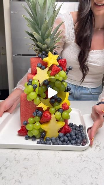 @eatinghealthytoday on Instagram: "🍉watermelon Cake ( @my.janebrain ) Would you put the time in to make this?" Cake For Christmas, Fruit Birthday Cake, Fruit Cake Design, Fresh Fruit Cake, Fruit Platter Designs, Fruit Creations, Decorações Com Comidas, Fruit Birthday, Watermelon Cake