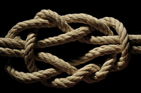 learn knots. Knots Aesthetic, Harbour Aesthetic, Knot Aesthetic, Finnick Odair Aesthetic, Wrestling Belt, Macro Photography Tips, Map Compass, Finnick Odair, Rope Knots