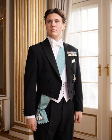 New official photos of Prince Christian’s 18th Birthday celebrations are released – The Real My Royals Prince Christian Of Denmark, Navy Gown, Prince Frederik Of Denmark, Denmark Royal Family, Mary Donaldson, Princess Louise, Christian Birthday, Photos Of Prince, Danish Royalty