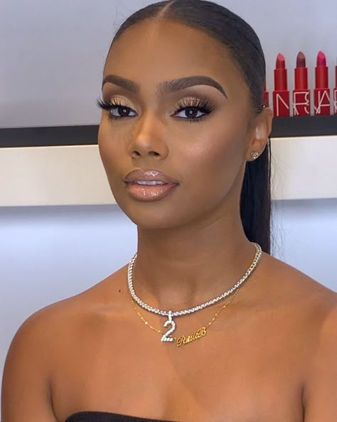 Maquillage Yeux Cut Crease, Natural Glam Makeup, Makeup For Black Skin, Soft Glam Makeup, Birthday Makeup, Brown Skin Makeup, Beauty Make-up, Braut Make-up, Black Women Makeup