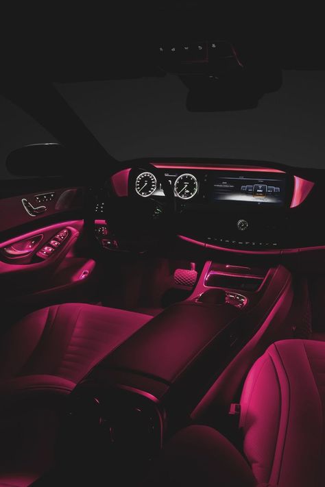 Mercedes Benz W222 interior  This dream car could be yours if you just follow these steps Xe Bugatti, Mercedes Auto, Princess Car, Aventador Lamborghini, Pink Car Accessories, Interior Boho, Mercedes Benz S, Luxury Car Interior, Girly Car