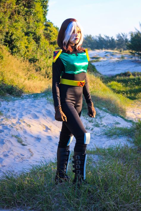 Rogue Cosplay, X-Men Evolution - Marvel Rogue Xmen Evolution Cosplay, X Men Costumes, Rogue Cosplay, Xmen Cosplay, Marvel Rogue, Boosting Confidence, X Men Evolution, Marvel Xmen, Emma Frost