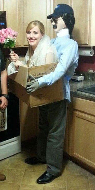 25 People Who Totally Nailed Halloween Punny Halloween Costumes, Bride Halloween, Funny Bride, Beatiful People, Mail Order Brides, Bride Costume, Image Fun, Cool Halloween Costumes, Mail Order