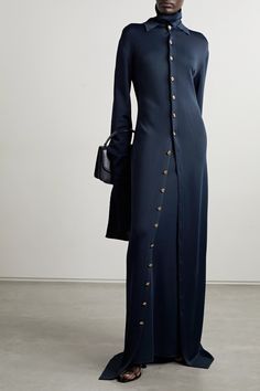 The Row Outfits, The Row Dress, Sky Blue Maxi Dress, Jersey Shirt Dress, Edgy Dress, Breezy Outfit, Dramatic Sleeves, Jersey Maxi Dress, Maxi Shirts