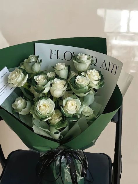 Hand Bouquet, Prettiest Bouquet, Boquette Flowers, Wreath Hanger, Nothing But Flowers, Flower Therapy, Green Flowers, Green Aesthetic, Flower Wallpaper