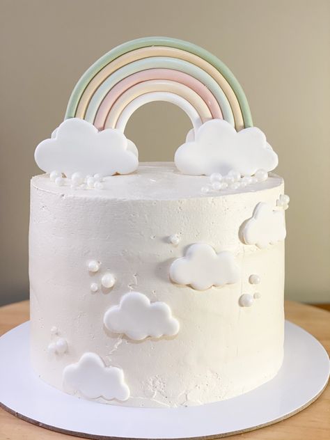 Gender Reveal Cloud Cake, Gender Neutral Gender Reveal Cake, Simple Gender Reveal Decor, Pastel Gender Reveal Decorations, Rainbow Gender Reveal Cake, Gender Neutral Cake Ideas, Baby Shower Cake Ideas Gender Neutral, Gender Reveal Cake Rainbow, Gender Reveal Ideas Pastel Colors