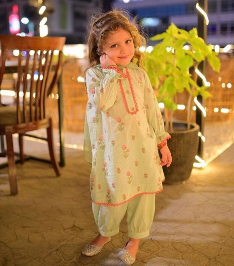 Cotton Frocks For Kids, Kids Ethnic Wear, Kids Dress Collection, Kids Dress Patterns, Baby Dress Design, Kids Designer Dresses