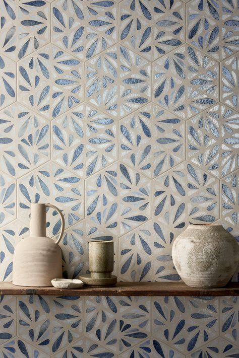 Picture a Mediterranean style accent wall, adorned with impressive patterned tiles in a fascinating blue palette. It’s not just a fantasy if you make it come true. In this small tiles design inspiration by Marca Corona, stunning hexagonal ceramic tiles from the Terracreta collection in the Dipinto Marna variant stand out as the focal point of the interior, be it a home setting or a commercial space. Want to check more small tiles ideas for your project? Click on the link & get the catalogue now. Patterned Tile Backsplash Bathroom, Patterned Tile Bathroom Wall, Spanish Style Tile, Italian Tiles Pattern, Floral Tile, Spanish Decor, Mediterranean Tile, Tiles Ideas, Pattern Tiles