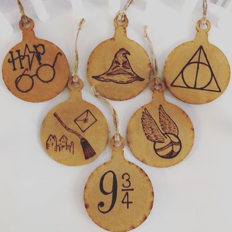 Wooden Harry Potter Crafts, Harry Potter Wooden Ornaments, Harry Potter Christmas Wood Signs, Harry Potter Pyrography, Harry Potter Christmas Ornaments Cricut, Wood Burning Harry Potter, Harry Potter Keychain, Crochet Wolf, Harry Potter Wand