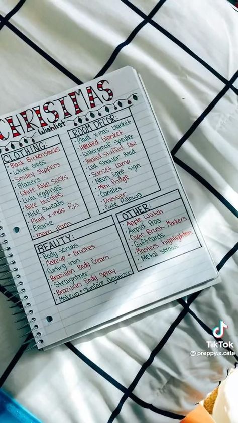 Make My Christmas List With Me Videos, Christmas Wishlists On Paper, Aesthetic Wishlist Notes, Christmas List Astetic, Christmas List Ideas Layout, Cute Ways To Make A Christmas List, Christmas List Writing Ideas, Preppy Xmas List Ideas, How To Make A Christmas Wish List