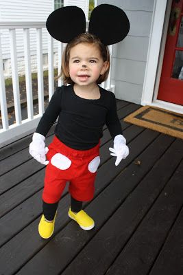 the chirping moms: DIY Halloween Costume: Mickey Mouse- Adalynn loves Mickey Toddler Minnie Mouse Costume Diy, Mickey Mouse Costume Diy, Diy Mickey Mouse Costume, Mickey Mouse Halloween Costume, Minnie Costume, Disney Costumes Diy, Costume Carnaval, Mickey Mouse Costume, Mouse Halloween