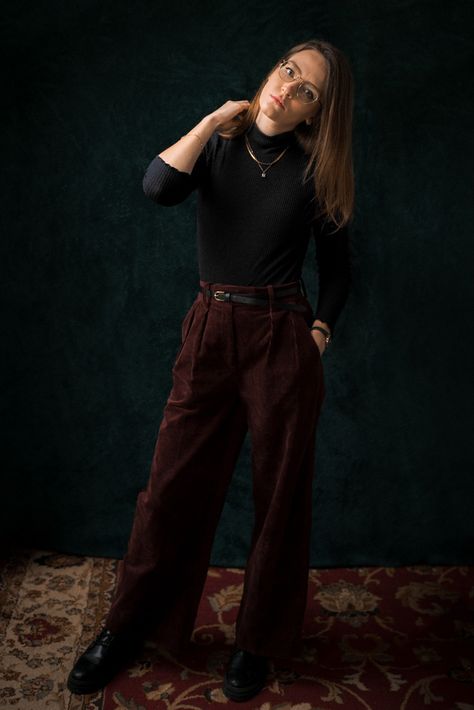 Maroon Corduroy Pants Outfit, Pleated Corduroy Pants, Corduroy Pants Black, Velvet Backdrop, Corduroy Pants Outfit, Studio Portrait Photography, Light Photo, Vintage Outfit, Green Soft