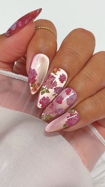 Daily Charme Official on Instagram: "EASY Ombré Flower Foil Cat Eye Nails Tutorial 🌸✨💖 Comment “FLORAL FOIL” for the full product details! Do you want to see this look with a matte finish? 👇  Save & share for inspo! �💅  ib: @nailartbyjen  #cateyenails #foilnails #ombrénails #fallnails #floralnails #summernails #trendynails #nailinspo #nailtutorial #summernails2024 #fallnails2024 #diynails #nailtech #nailtrends" Nail Designs With Cat Eye Polish, Cat Nail Ideas, Almond Nails Foil Designs, Foil Nail Art Tutorial, Floral Foil Nail Art, Flower Cat Eye Nails, Cat Eye Flower Nails, Flower Nail Foil Designs, Gold Foil Flower Nails