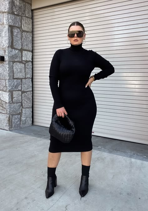 Curvy Casual Outfits Winter, Outfits Black Turtleneck, Winter Outfits Turtleneck, Fall Dinner Outfit Classy, Turtleneck Winter Outfit, Turtleneck Outfit Black, Winter Dinner Outfit Dressy, Black Turtleneck Outfits, Turtleneck Outfit Winter