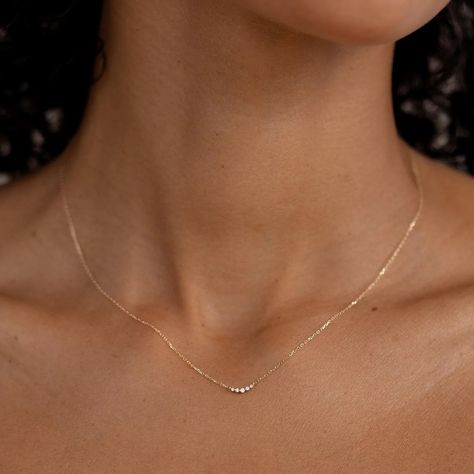 Diamond Curved Bar Necklace 14k Gold - Jemma | Linjer Jewelry Diamond Tennis Necklace, Curved Bar, 14k Gold Necklace, Classy Jewelry, Minimal Jewelry, Tennis Necklace, Solid Gold Jewelry, Sustainable Jewelry, Traditional Jewelry