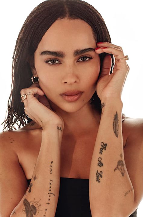 Zoe Kravitz Aesthetic, Zoe Kravitz Tattoos, Zoey Kravitz, Zoe Kravitz Style, Zoe Isabella Kravitz, Female Faceclaims, Zoë Kravitz, Dc Multiverse, Selina Kyle