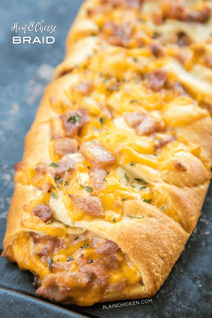 v Veggie Stromboli, Crescents Recipes, Ham And Cheese Bread, Ham Leftovers, Ham Recipes Baked, Ham Dinner, Stuffed Bread, Crescent Recipes, Leftover Ham Recipes