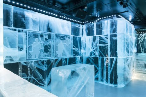 Ice Party, Ice Carving, Ice Bar, Val Gardena, Set Design Ideas, Ice Hotel, Cold As Ice, Ice Bars, Ice Sculpture