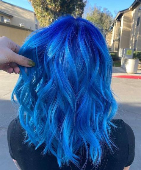 Bright Blue Hair Color, Blue Hair Bright, Blue Hair With Light Blue Highlights, Blue Hair Faded, Blue Hair Dye Ideas, Jinx Hair, Neon Blue Hair, Decolored Hair, Vibrant Blue Hair