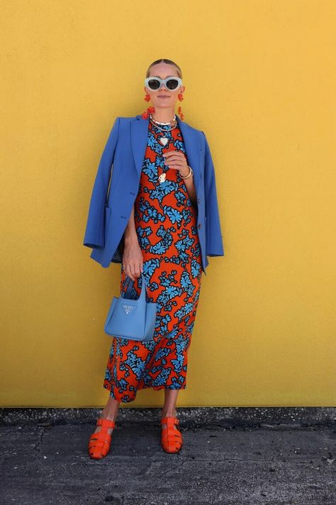 PRINTED SPRING DRESS Bright Blue Outfit, Sunny Day Outfit, Summer Casual Outfits, Maximalist Fashion, Blair Eadie, Hunter Bell, Atlantic Pacific, Belle Dress, Fashion Sites