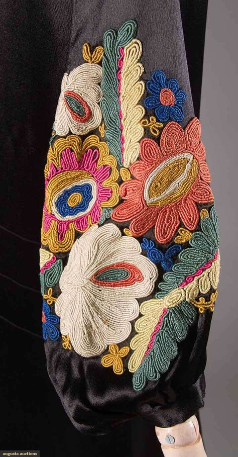 Satin Coat, Hand Work Embroidery, Embroidery Works, Embroidery Designs Fashion, Embroidery Fashion, Embroidery Inspiration, Embroidery Techniques, Hand Embroidery Designs, Embroidery And Stitching