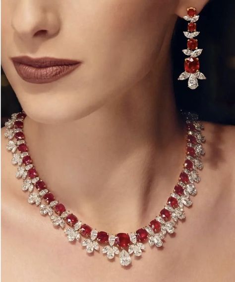 Spinel Necklace Design, Fall Wigs, Ruby Necklace Designs, Ruby Diamond Necklace, Ruby Jewelry Necklaces, Western Necklace, Ruby Jewellery, Ruby And Diamond Necklace, Burmese Ruby