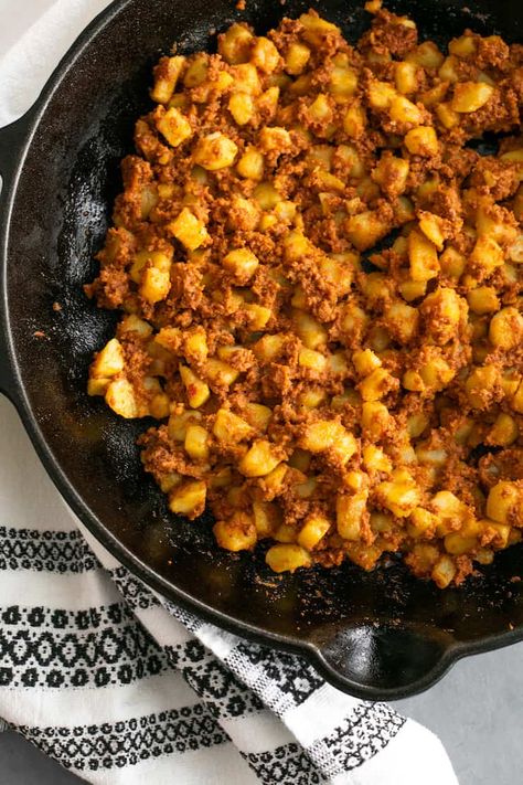 Chorizo Recipes Breakfast, Chorizo And Potatoes, Chorizo Recipe, Beef Chorizo, Mexican Comfort Food, Chorizo Breakfast, Chorizo And Potato, Chorizo And Eggs, Mexican Chorizo