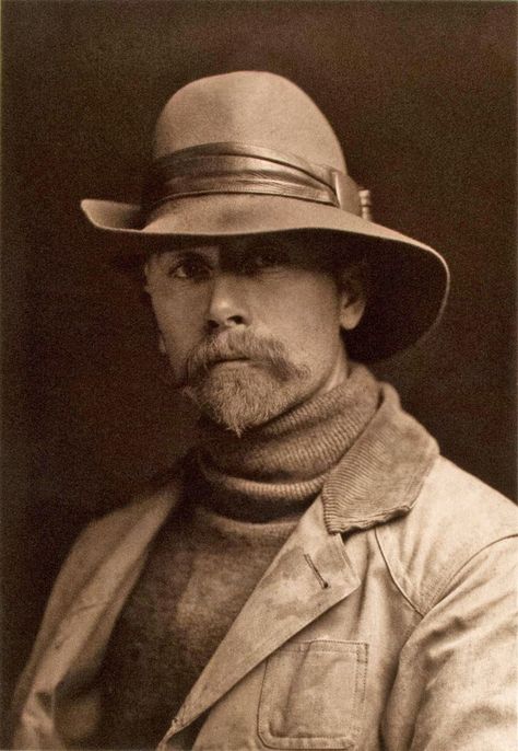 Edward Curtis’ Forest Lawn Memorial Park, Edward S Curtis, Best Portrait Photographers, Edward Curtis, Wilde Westen, Native American Peoples, Best Portraits, The First Americans, Famous Photographers