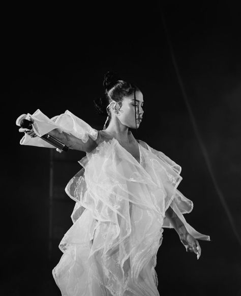 Black And White Jhene Aiko, Jhene Aiko Portrait, Jhene Aiko Black And White, Jhene Aiko Poster, Jhene Aiko Aesthetic, Big Sean And Jhene, Black And White Artist, Jhené Aiko, Aesthetic Dump