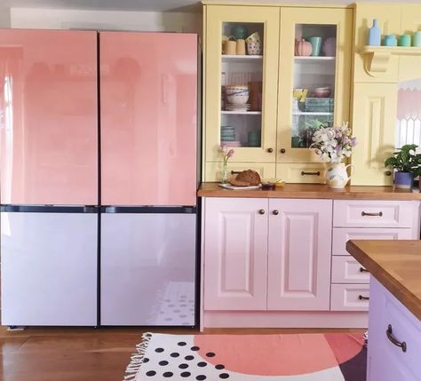 30 Pastel Rooms That Are Fun and Stylish Pastel Fridge, Pastel Kitchen Ideas, Cupcake House, Light Blue Paint Colors, Colourful Kitchen, Pastel Kitchen, Pastel Interior, Maximalist Interior, Kitschy Kitchen